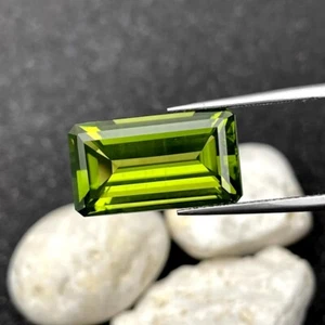 18.64cts Wonderful Natural Peridot Octagon Loose Gemstone - Picture 1 of 2