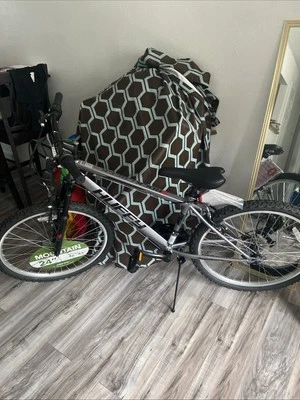 Bicicleta de montaña Huffy, nueva, 145 $ Foto 1 de 4