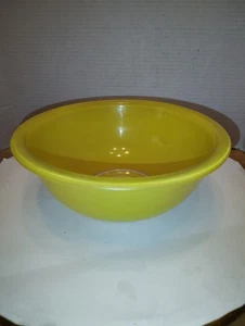 Vintage Pyrex Yellow 323 Mixing Nesting Bowl 1.5 Liter Clear Glass Bottom - Picture 1 of 8