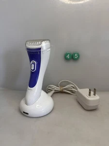 Ladies Remington Shaver Wet Dry Rechargeable WDF-4820 - Picture 1 of 2
