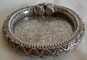 OLD EGYPTIAN ENGRAVED SILVER BRACELET TRANSFORMED INTO A DISH- 140.8 grams - Picture 1 of 12