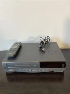 Samsung VCR VR5704, 4 head Auto Tracking w/ Remote , Fully Tested - Picture 1 of 3