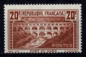 FRANCE YVERT 262 Aa SCOTT # 253 " PONT DU GARD 20F RED BROWN CLEAR " MNH VF Y921 - Picture 1 of 2