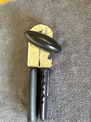 Abridor de latas y botellas manual de acero inoxidable OXO Good Grips en muy buen estado Foto 1 de 4