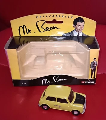 CORGI CLASSICS 1/43 MODELLO AUTO DIECAST AUSTIN MINI DI MR BEAN IN SCATOLA 61211 - Immagine 1 di 4