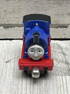 Sir Handel Diecast Thomas The Train Tank Engine Take Along Round Magnet 2012 - Picture 1 of 7