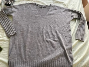 DAMEN French Connection Oversize PULLOVER STRICK Größe S/M V-Ausschnitt Farbe Grau - Bild 1 von 7