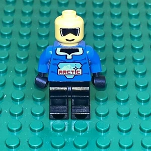 Lego arc005 Artic Blue Hood male - Minifigure - Town/Artic - with sunglasses - Picture 1 of 2