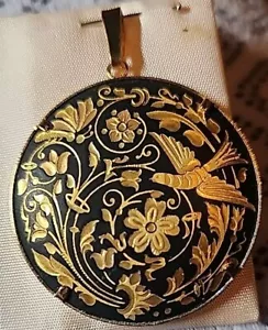 Pendant Exquisite Black And Gold From Madrid New 1.5 Inch Wide - Picture 1 of 3