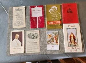 8 Vintage Catholic Booklets and Pamphlets  - Bild 1 von 3