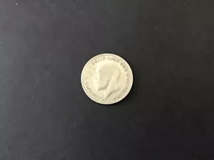 1933 British Silver Sixpence - Picture 1 of 2