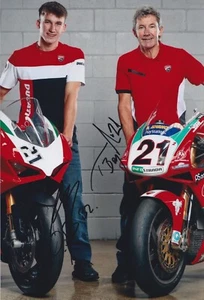 Troy Bayliss und Oli Bayliss handsigniert 12x8 Foto WorldSBK Autogramm Ducati - Bild 1 von 1
