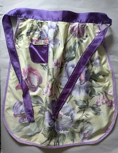 Vintage Half Apron Pinny floral 50s 60s purple satin and glazed cotton flowers - Picture 1 of 4