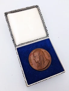 MEDAL BRONZE ABBOT SUGER FRENCH DIVINE VINTAGE BOXED EXCELLENT - Picture 1 of 5