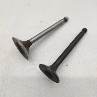 Honda C70 CT70 S65 SL70 XL70 Valve IN 14711-087-000 + Valve EX 14721-087-010 NOS - Image 1 of 4
