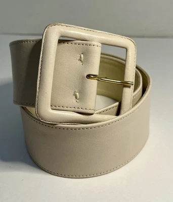 Cinturón de cuero vintage años 80 Yves Saint Laurent para mujer beige hebilla ancha pequeño Foto 1 de 4