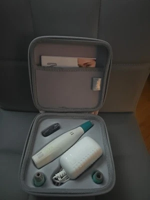 Dispositivo de exfoliación con punta exfoliante de diamante Silk'n Revit Microderm con estuche Foto 1 de 2