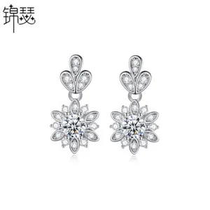 Blütenblatt weißer Zirkon exquisite kleine Pendler vergoldet Damen Ohrringe - Bild 1 von 7