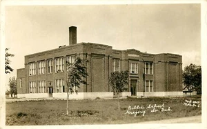PUBLIC, SCHOOL, GREGORY, SOUTH DAKOTA, RPPC, VINTAGE POSTCARD (U317) - Picture 1 of 2