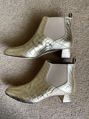 Max Mara Gold Metallic Quilted Ankle Booties Size 37 (US7) $250. Made in Italy. - Image 1 of 4