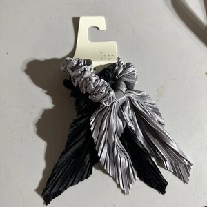 Twister With Bow Black And Grey Hair Elastics A New Day 2pc - Picture 1 of 4