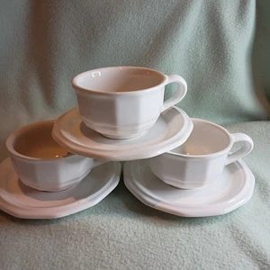 Set 3 ~ Vintage Pfaltzgraff HERITAGE WHITE Kaffee Tee Tassen & Untertassen (+4 Set verfügbar) - Bild 1 von 9