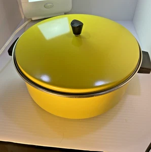 VTG Sears Heat Core Stainless Steel  Yellow Sauce Pan With Lid 4Qt. Nice Clean - Picture 1 of 8