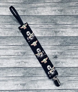 Moon Alien Child Pacifier Clip Baby Boy Girl - Picture 1 of 2