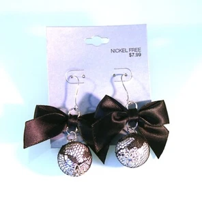 Silver tone large mesh ball & black bow dangle earrings 2 1/2" - Picture 1 of 2