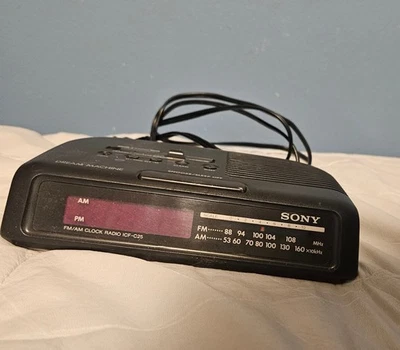 Sony Dream Machine Clock Radio AM/FM Alarm Model ICF-C25 Black Works - Image 1 of 4