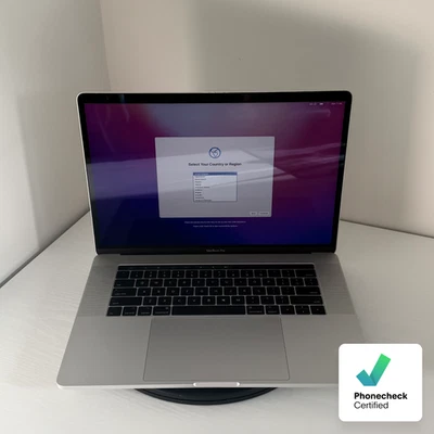 Apple MacBook Pro 15" (2017) i7 | Radeon Pro 555 | 16GB | 256GB SSD | Silver - Image 1 of 4