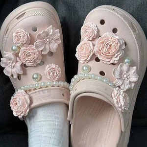 8/17Pcs Fashion Holes Shoe Buckle Bouquet Pearl Chain DIY 3D Flowers Shoes De BA - Picture 1 of 18
