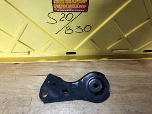 2013-2017 Honda Accord Suspension Passenger Right Holder Bracket Support OEM - Picture 1 of 4