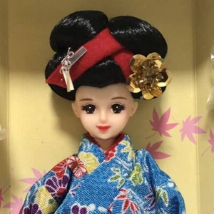 Muñeca Takara Jenny Maiko Jenny serie colección kimono hecha en Japón azul claro - Imagen 1 de 9