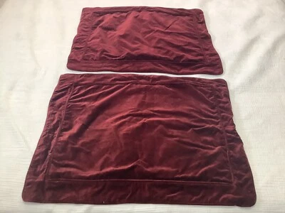 Hawthorne Hill 2 fundas de almohada estándar terciopelo borgoña Foto 1 de 4