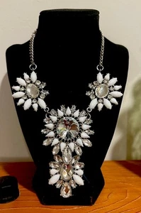 Silver White Sunburst Starburst Floral Layered Statement Rhinestone Necklace - Picture 1 of 7