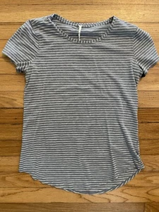 LULULEMON Love Crew Short Sleeve T-Shirt Striped Tee Gray White Women’s Size 6 - Picture 1 of 4