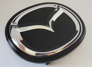 Sensor radar emblema parrilla delantera genuino Mazda BCKB-51730 BCKB-51-730A CX-30 OEM - Imagen 1 de 10
