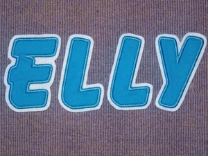 Buchstabe in Wunschfarbe Applikation Handmade Aufnäher - Bild 1 von 2