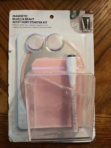 Locker Style Magnetic Blush & Beauty Accessory Starter Kit Pink by U Brand - Imagen 1 de 5