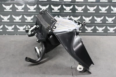Yamaha YZ450FX 2022 OEM AIRBOX ADMISIÓN FILTRO DE AIRE ESTUCHE CONJUNTO BR9-14411-01-00 Foto 1 de 4