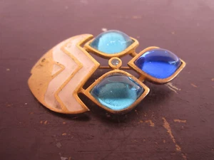 Moderner Metall Fisch mit glasfarbigen Akzenten Pin/Brosche Anstecker zu verkaufen!!! - Bild 1 von 5