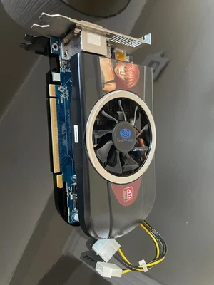 ATI AMD Sapphire Radeon HD5770 1G GDDR5 PCIE GPU - Immagine 1 di 3
