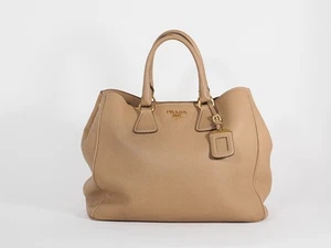 Prada Vitello Daino braune Ledertasche mit goldenen Beschlägen - Bild 1 von 15