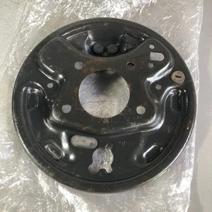 Rear Brake Backing Plate RH For Toyota Corolla AE80 AE91 AE100 AE111 - Foto 1 di 14