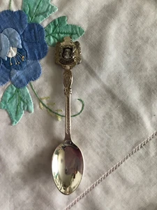 Vintage Brecon Crest Souvenir Collectible Spoon - Picture 1 of 3