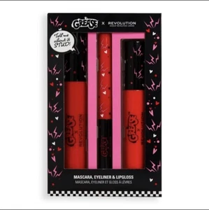 Makeup Revolution X Grease SHAPE UP SANDY Transformation Set / Red Lipstick - Picture 1 of 7