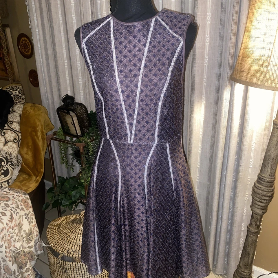 Vestido sin mangas Cynthia Rowley ciruela crochet incorporado talla 10 Foto 1 de 4