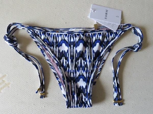 EVARAE Izia Bikinihose mit Seitenbindung in Blau/Weiß UK S/M/L - Etikett - Bild 1 von 2
