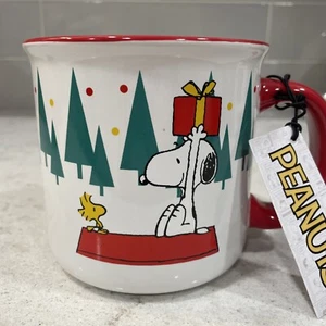 SNOOPY & WOODSTOCK Gift Tree Inside 21oz Mug Christmas Peanuts Holiday Red NEW - Picture 1 of 7